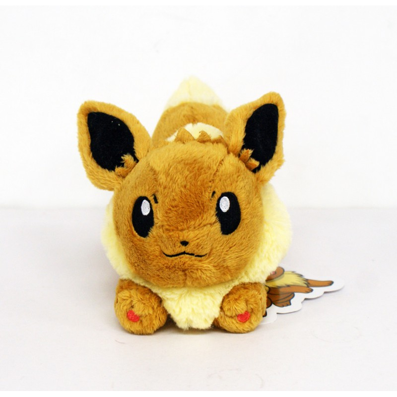 Officiële Pokemon center eevee knuffel +/- 17cm rennend